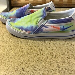 Nike Multicolor Tie-Dye Slip-On Shoes women’s size 6 NWOT